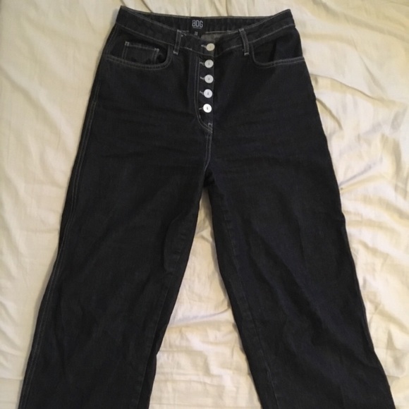 Sold - Picture 3 of 6